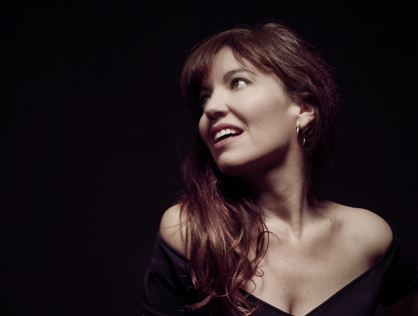 Emily Pello en concert de sortie d’album le 20 janvier 2022 au Jazz Club Etoile à Paris
