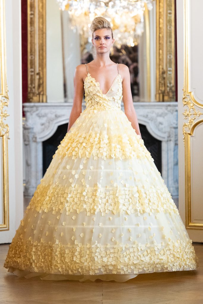 FOVARI Couture Collection Fall Winter 2022 - 2023 - Paris Haute Couture Fashion Week 
Credit Courtesy Of FOVARI